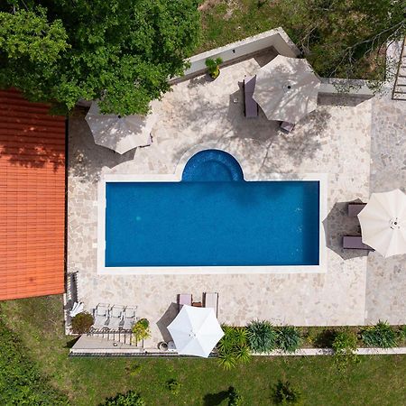 Sunset & Sunrise Villas In Stanisici-Two Villas With Common Pool Будва Экстерьер фото