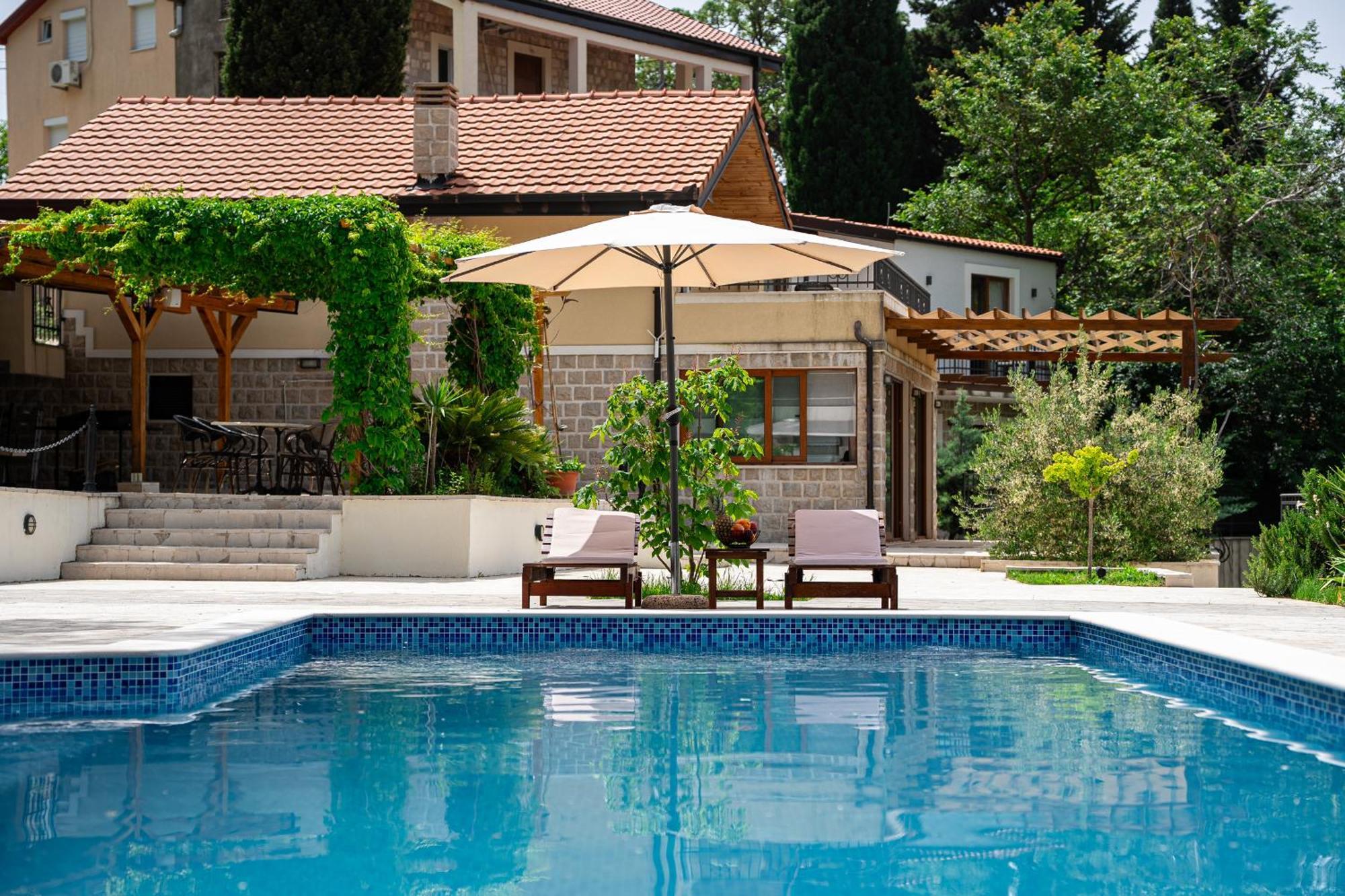 Sunset & Sunrise Villas In Stanisici-Two Villas With Common Pool Будва Экстерьер фото