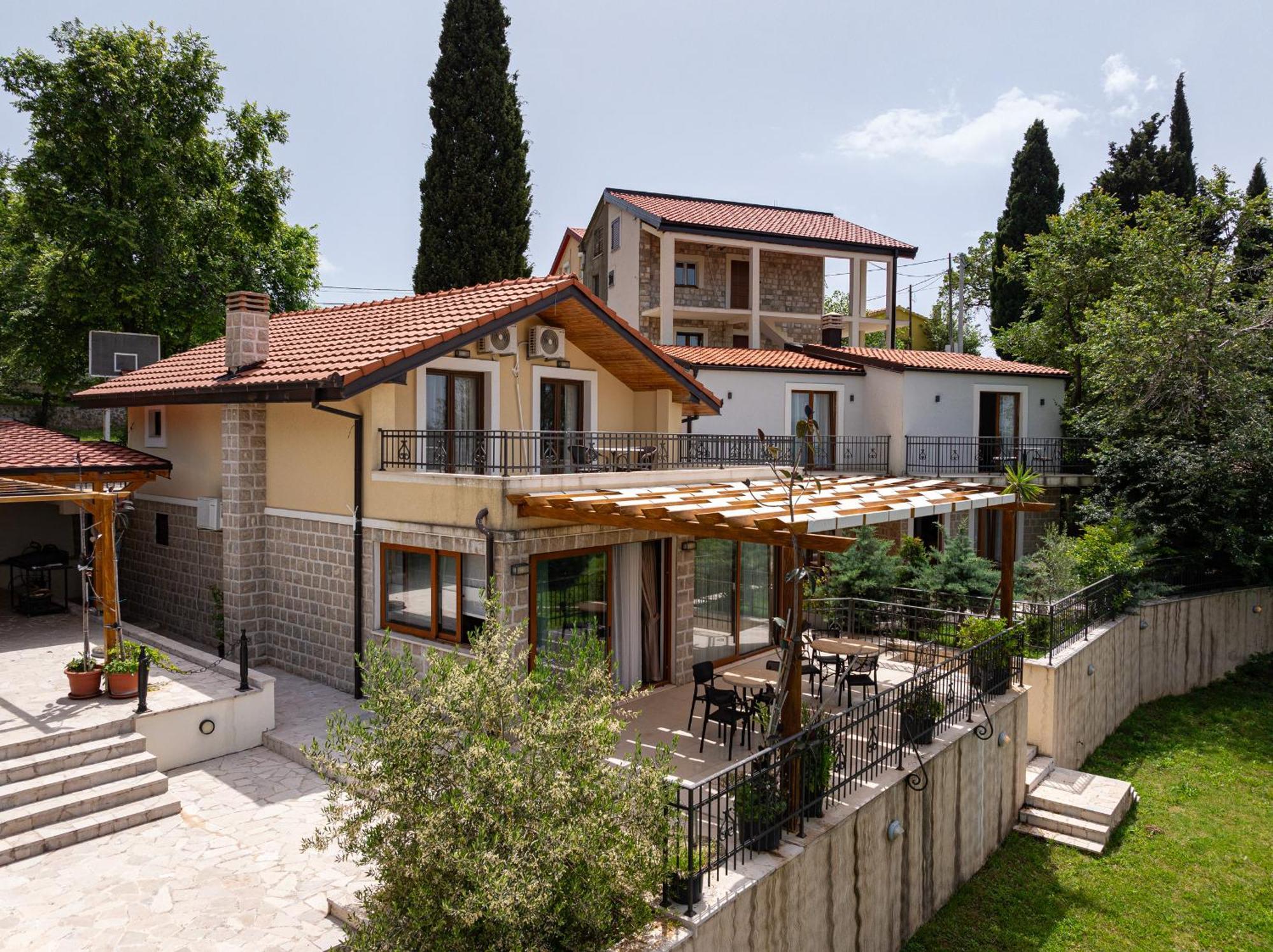 Sunset & Sunrise Villas In Stanisici-Two Villas With Common Pool Будва Экстерьер фото