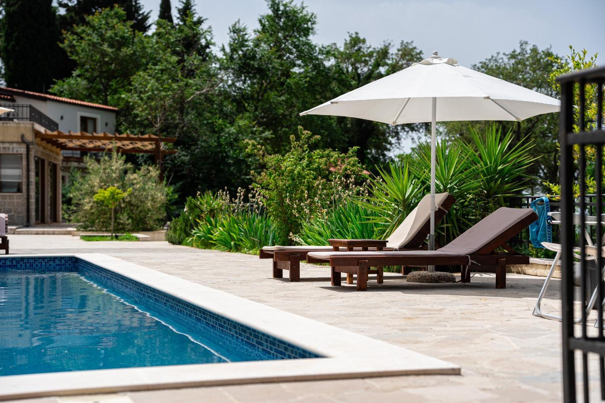Sunset & Sunrise Villas In Stanisici-Two Villas With Common Pool Будва Экстерьер фото